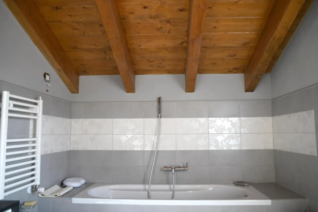 La Casa Della Volpe Bed & Breakfast Vedano Olona İtalya