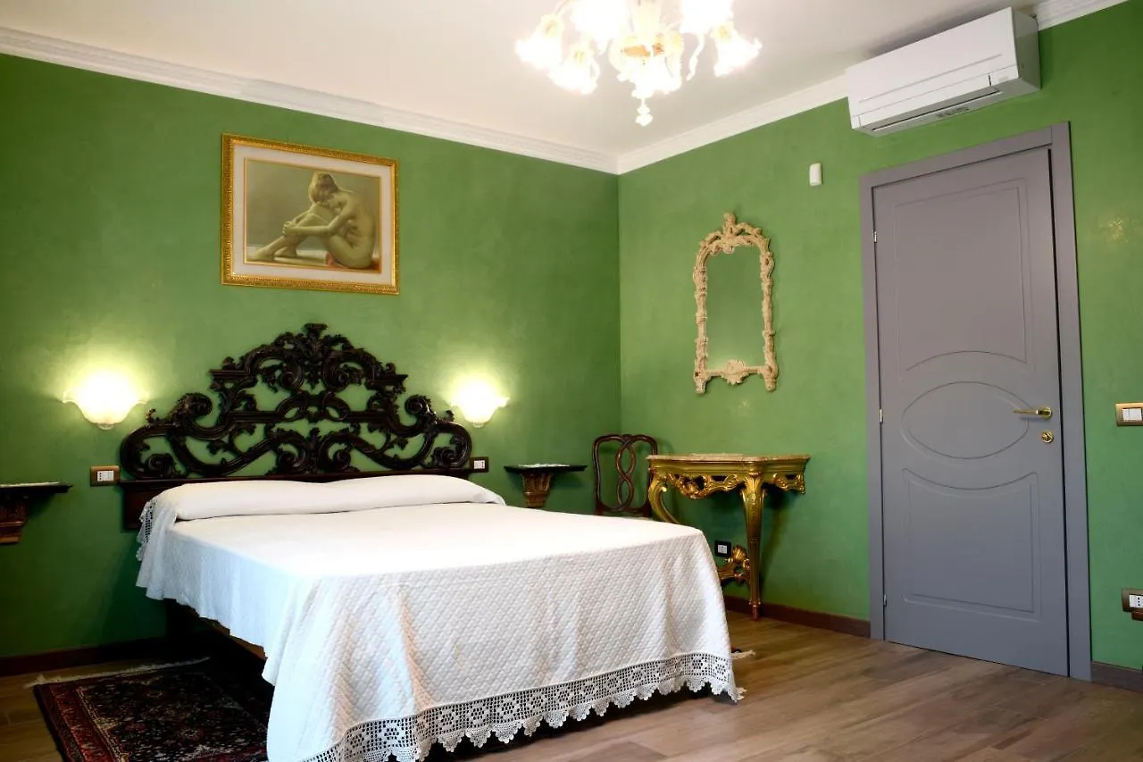 La Casa Della Volpe Bed & Breakfast Vedano Olona 0*,